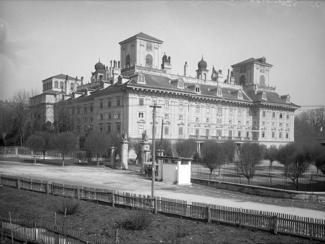 Eisenstadt, Esterhazy'sches Schloss, um 1930