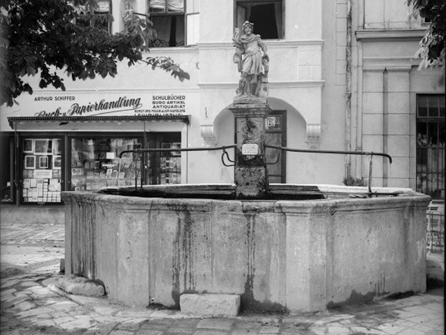 Eisenstadt, Florianibrunnen, um 1932