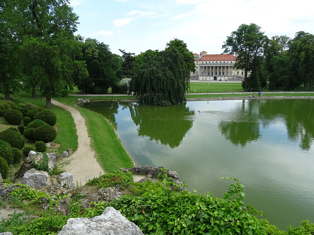 Leopoldinenteich im Schlosspark