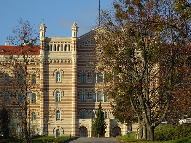 Martinkaserne